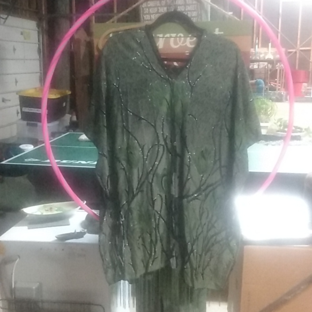 Green, back and silver wrap